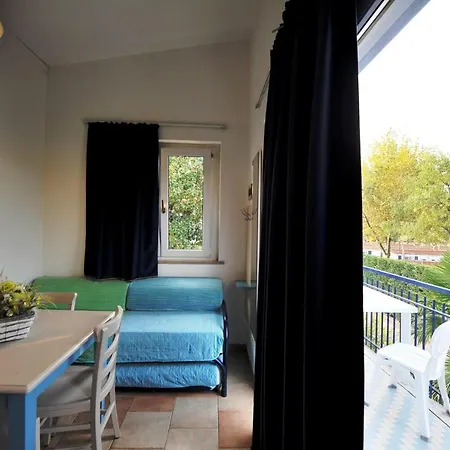 Apartments In Peschiera Del Garda 22097 Exterior photo