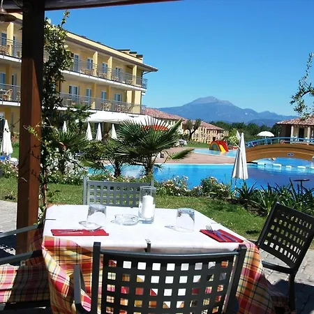 Apartments In Peschiera Del Garda 22097 Exterior photo