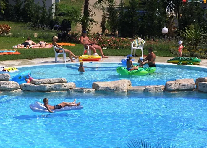 Apartments In Peschiera Del Garda 22097