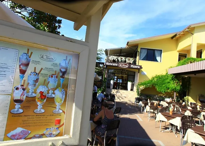Apartments In Peschiera Del Garda 22097