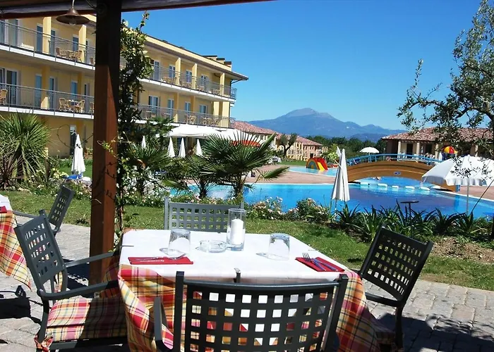 Apartments In Peschiera Del Garda 22097